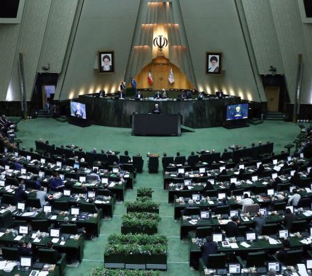 اخذ مالیات از لوکس‌سواران و معافیت تولیدکنندگان