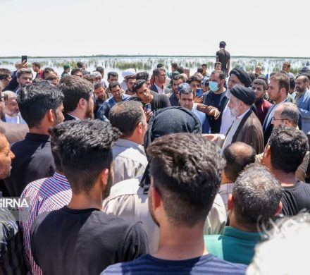 سرزمین فرصت‌ها؛حضور رییس جمهور در جمع روستاییان صراخیه/ تاکید آیت الله رییسی بر توسعه بندر شادگان