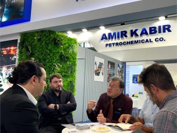حضور پتروشیمی امیرکبیر در نمایشگاه PLASTI میلان