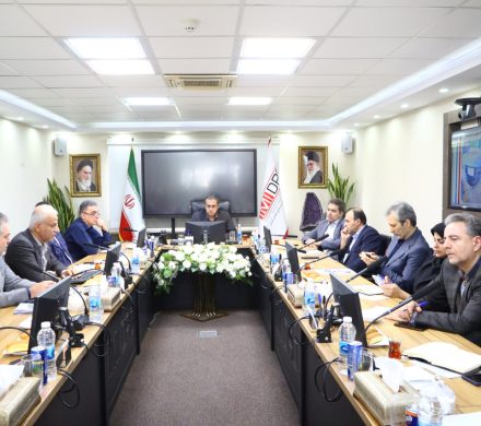 تاکید آقاجانلو بر حمایت مالی از طرح های توسعه فولاد کردستان