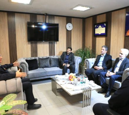 دیدار دبیر ستاد نانو کشور با قائم مقام مدیرعامل در امور ستادی و مسؤلیتهای اجتماعی فولاد خوزستان