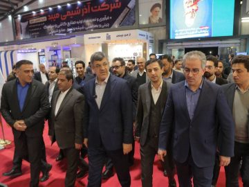 حضور استاندار یزد در غرفه چادرملو در دوازدهمین نمایشگاه فنبازار یزد