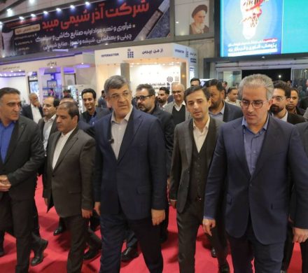 حضور استاندار یزد در غرفه چادرملو در دوازدهمین نمایشگاه فنبازار یزد