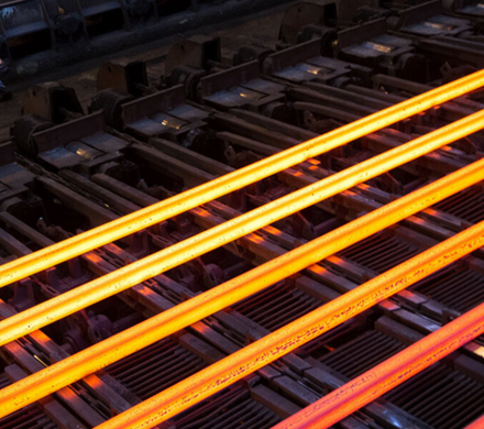 رشد ۷.۴ درصدی تولید فولاد ایران در ۹ ماهه ۱۴۰۴/ جزئیات تحلیلی تولید محصولات زنجیره فولاد