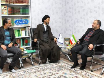 دیدار مدیرعامل شرکت آهن و فولاد ارفع با امام‌جمعه اردکان