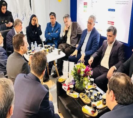 پترول میزبان نمایندگان مجلس در نمایشگاه پتروکم ۱۴۰۴