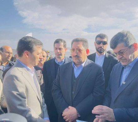 افتتاح نیروگاه ۱۰۰ مگاواتی فروغ کویر چادرملو با حضور وزیر صمت