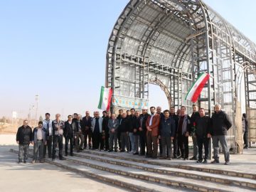 مراسم گرامیداشت آغاز دهه مبارک فجر در شرکت آلومینای ایران و تجدید میثاق کارکنان با آرمان‌های امام راحل (ره)