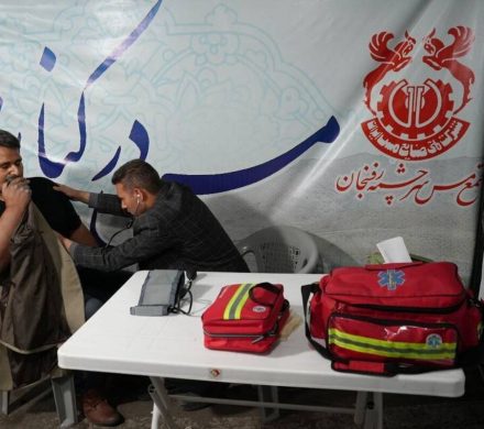 «ایستگاه سلامت»؛ خدمت‌رسانی گروه جهادی شهدای صنعت مس در رفسنجان