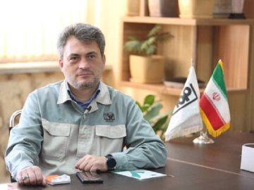 تولید شاید متوقف شود، اما جریان دانش هرگز