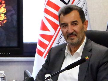 تسریع در تکمیل طرح‌‌های فولادی با هدف تأمین نیاز صنایع به ورق