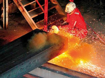 برگزاری آیین بزرگداشت روز روابط عمومی و ارتباطات در ذوب‌آهن اصفهان