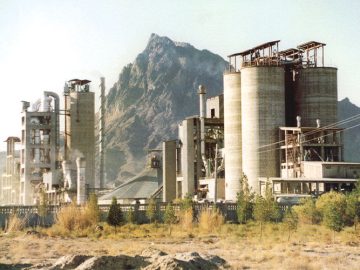 اعمال محدودیت مصرف برق برای کارخانجات تولید سیمان