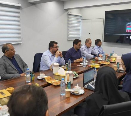 سرمایهگذاری و حمایت از نخبگان؛ راهبرد جدید فولاد هرمزگان برای خلق ارزش
