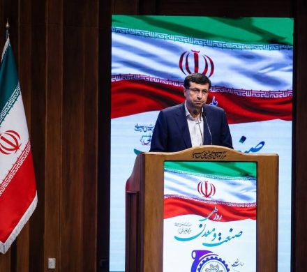 بخش خصوصی نماد تاب‌آوری است/ برای بنگاه‌هایی که در جنگ ایستادند، سر تعظیم فرود می‌آوریم