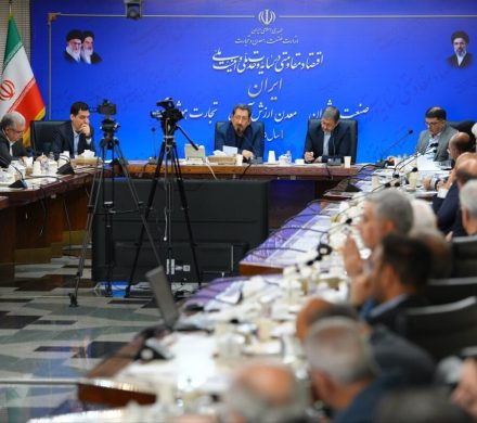 مطالبات تولیدکنندگان با اولویت در هیأت دولت پیگیری می‌شود