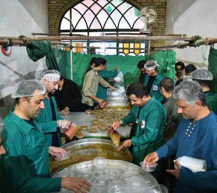 مشارکت شرکت آهن و فولاد ارفع در برگزاری آیین بزرگداشت رهبر شهید در اردکان