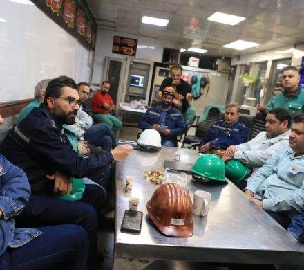 دیدار قائم مقام مدیرعامل فولاد خوزستان با کارکنان بخش فولادسازی، ریختهگری و دیسپاچینگ